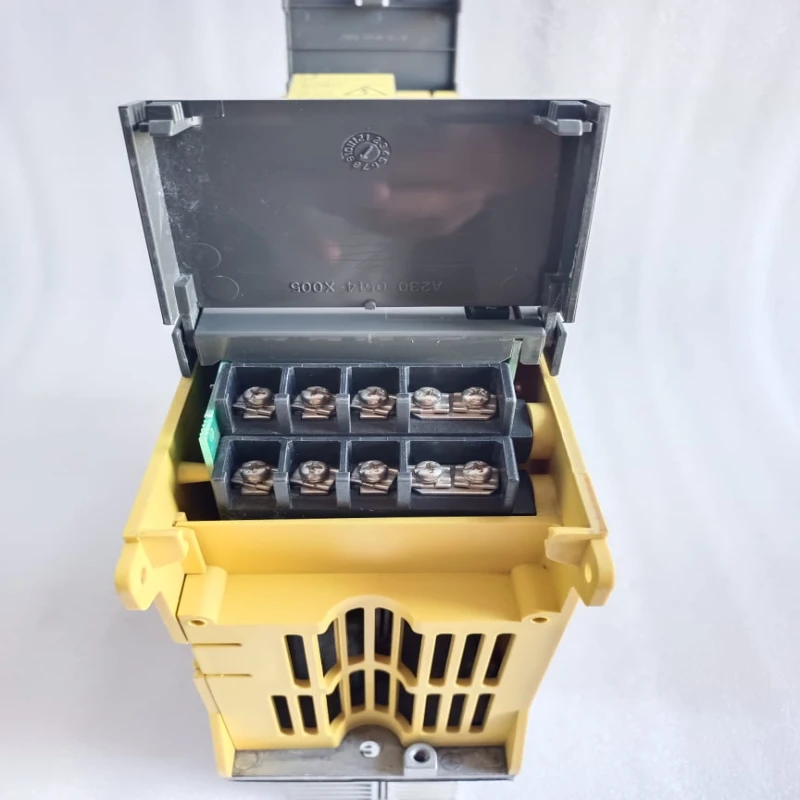 FANUC A06B-6096-H207 Servo Amplifier Module | Alpha Series CNC Servo Drive thumbnail 4